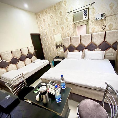 Swaran Hotel Amritsar Ngoại thất bức ảnh