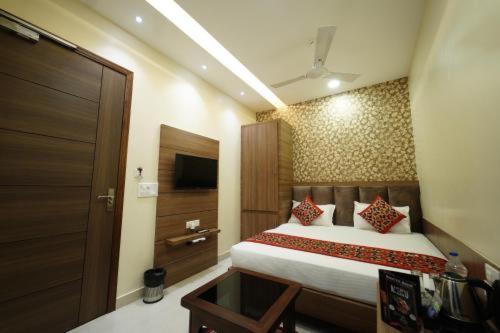 Swaran Hotel Amritsar Ngoại thất bức ảnh