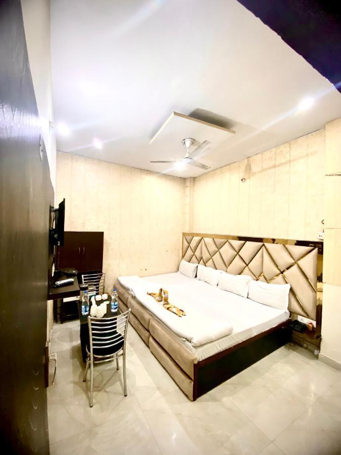 Swaran Hotel Amritsar Ngoại thất bức ảnh